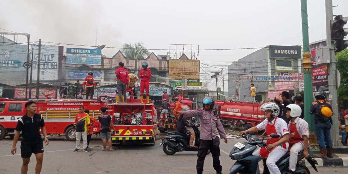 Kebakaran Hanguskan 2 Ruko Di Mabuun, Kerugian Ditaksir Mencapai 150 juta Rupiah