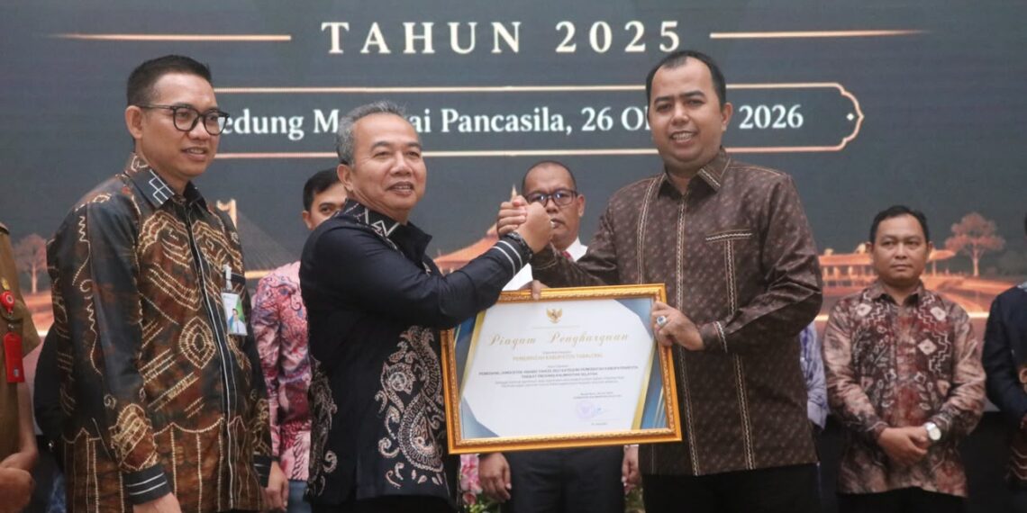 Beri Perlindungan Pekerja Rentan, Pemkab Tabalong Raih Jamsostek Award