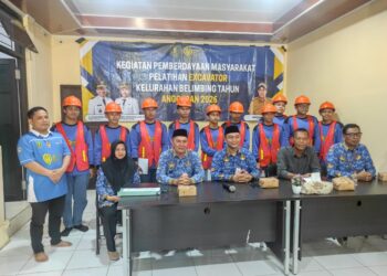 Dukung Program Tabalong Smart, Kelurahan Belimbing Bekali Warganya Pelatihan Ekskavator