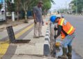 Jelang Musim Hujan, TRC Jalan Dinas PUPR Tabalong Benahi Saluran Pembuangan Air